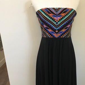 Thyme and Honey Aztec Print Maxi Dress 🌈