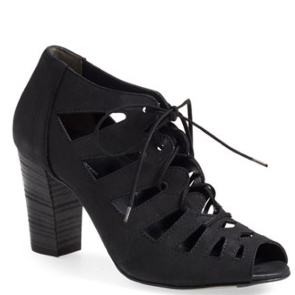 🆕 Paul Green Jansen Lace up Block Heels 🆕