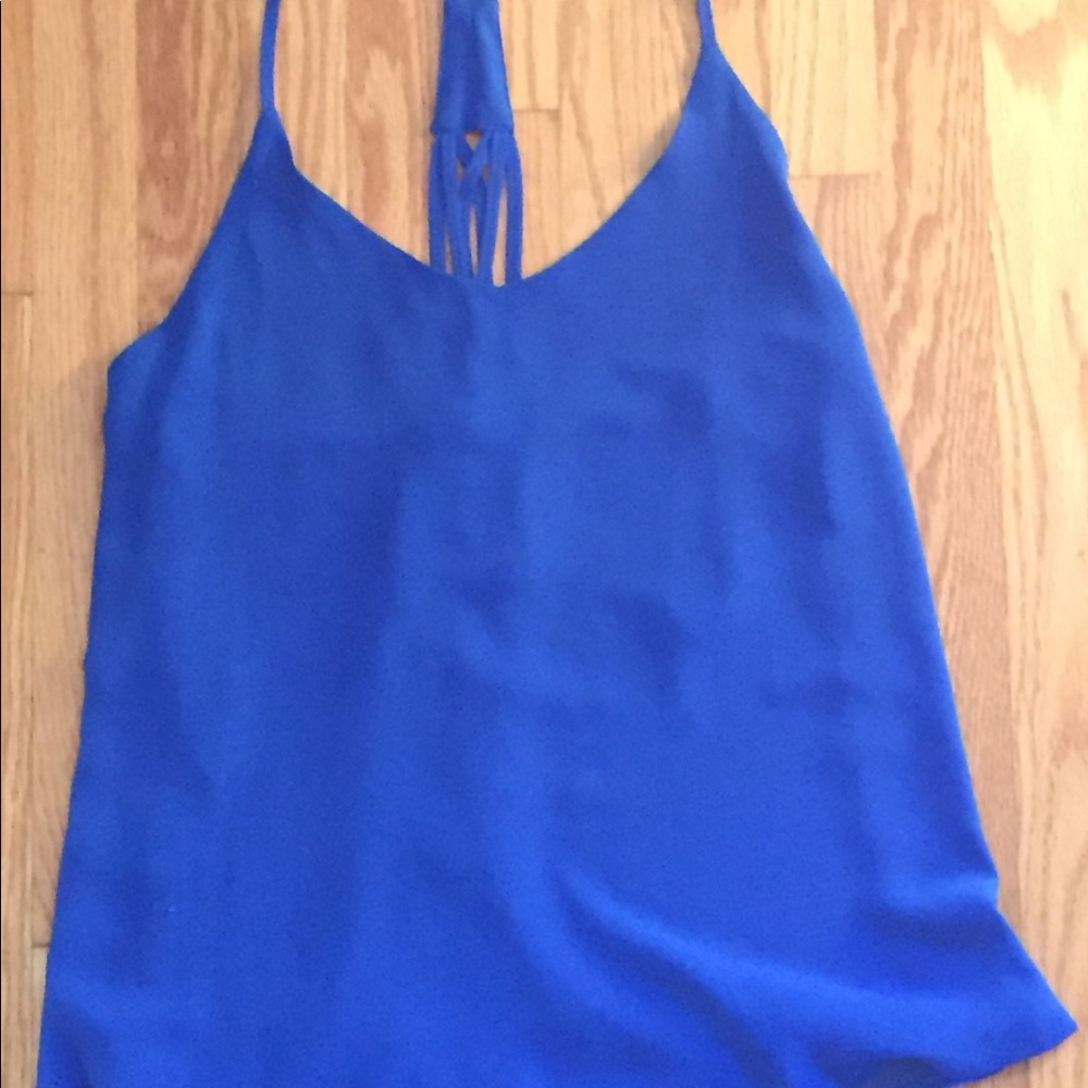 SOLD Pretty Royal Blue Top 💙 - Picture 4 of 6