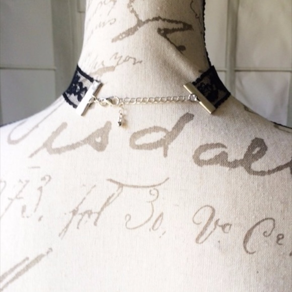 Flash Sale Black 3 Piece Choker Set NWT - Picture 7 of 7