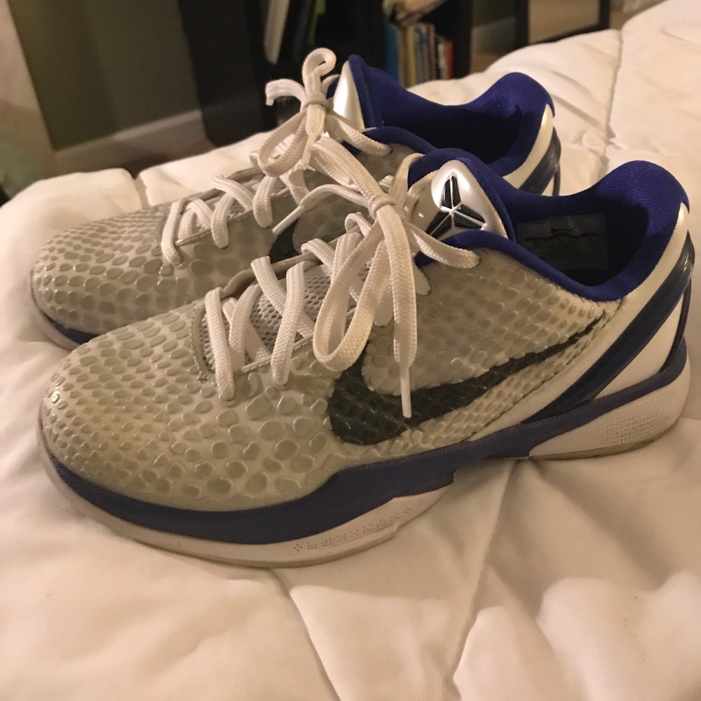 Kobe kids size 4Y