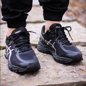 Women's Asics Black Gel-Kayano 22