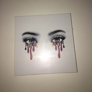 kylie cosmetics burgundy palette kyshadow