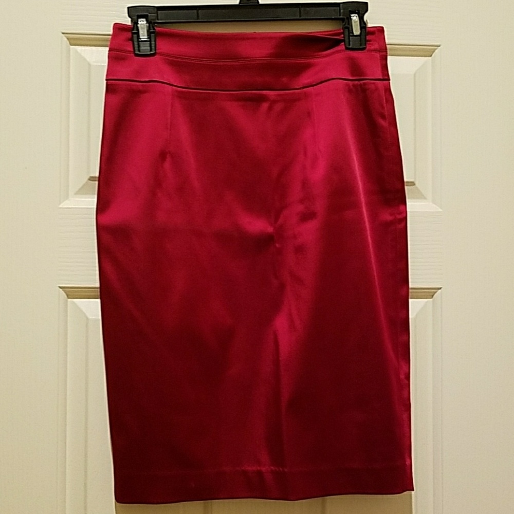 Bebe red dressy skirt
