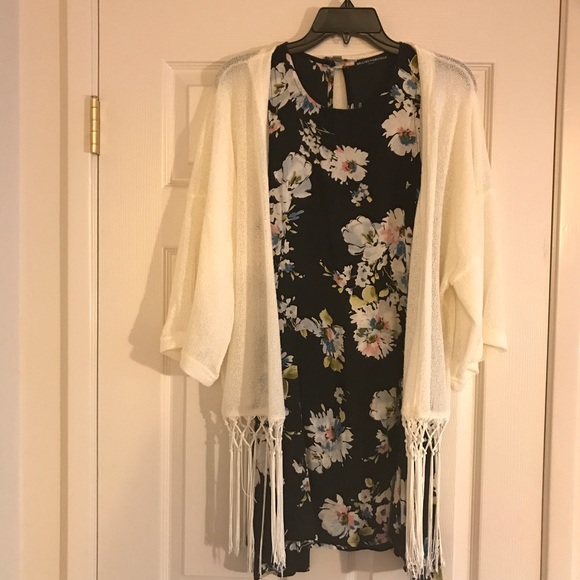 Sold! Summer kimono style cardigan with fringes - Picture 6 of 6