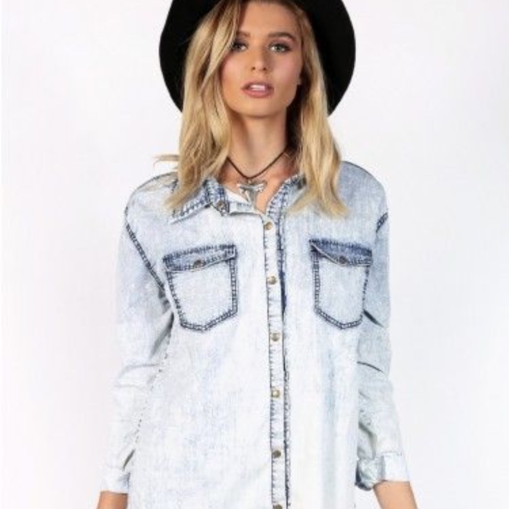 BRAND NEW One Teaspoon Button down top!