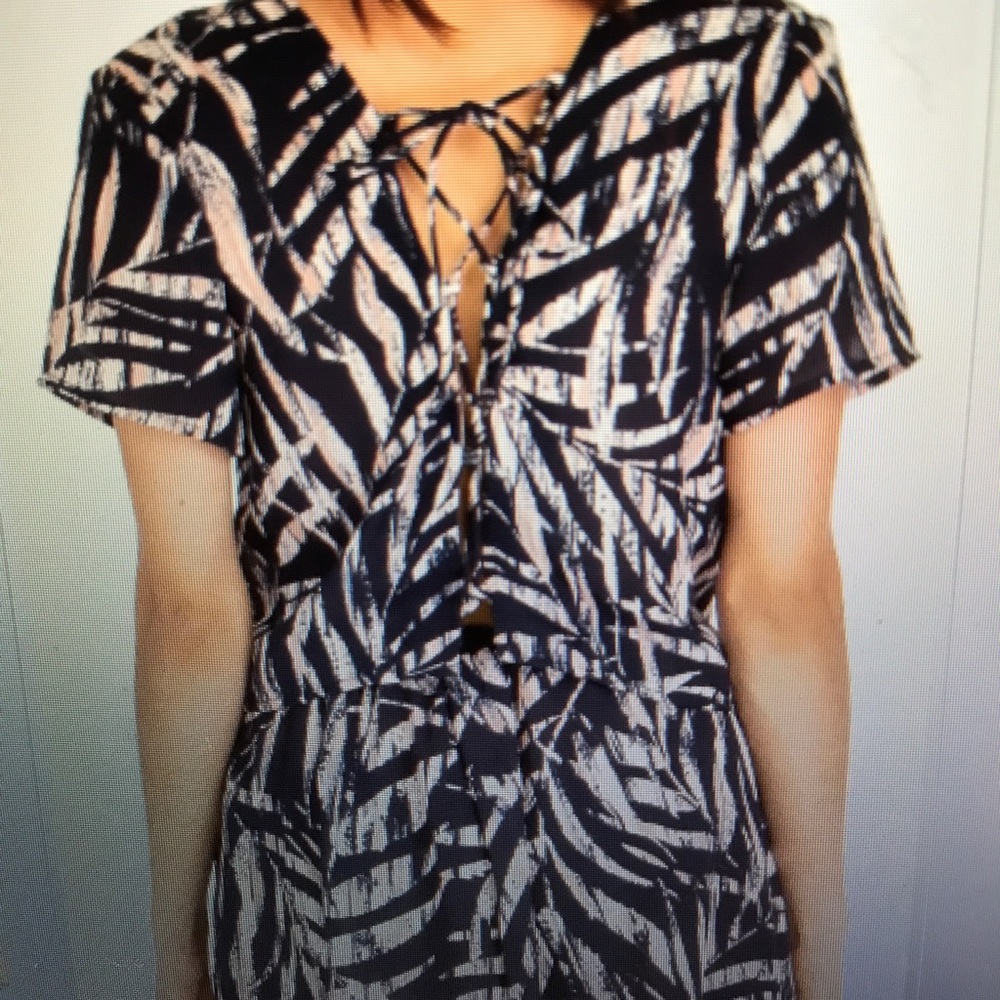 Lace-up back top/ short set