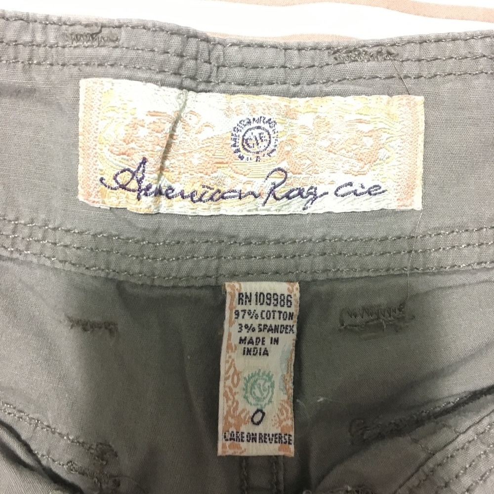 Shorts - Picture 3 of 4