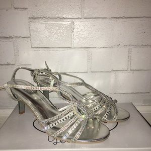 Low heel ankle strap Sandal