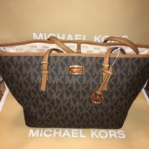 Michael Kors (Brown) Jet Set Travel