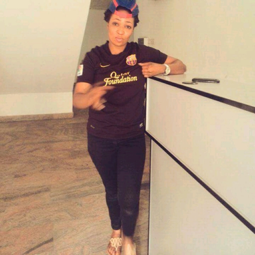 Meet your Posher, Moji