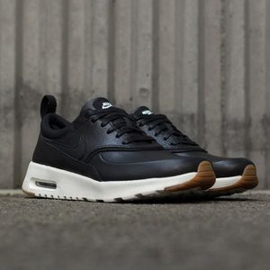 🆕 Black Nike Air Max Thea 🆕