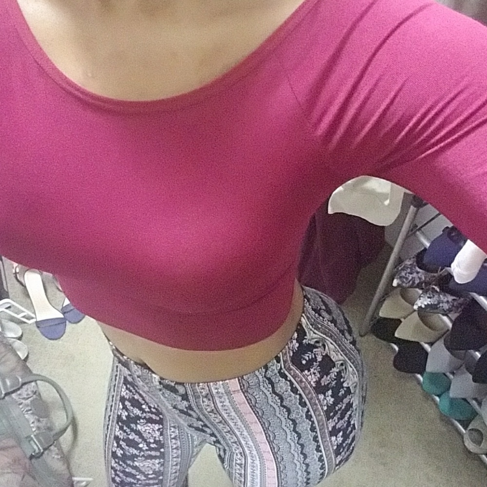 Burgundy long sleeve crop top