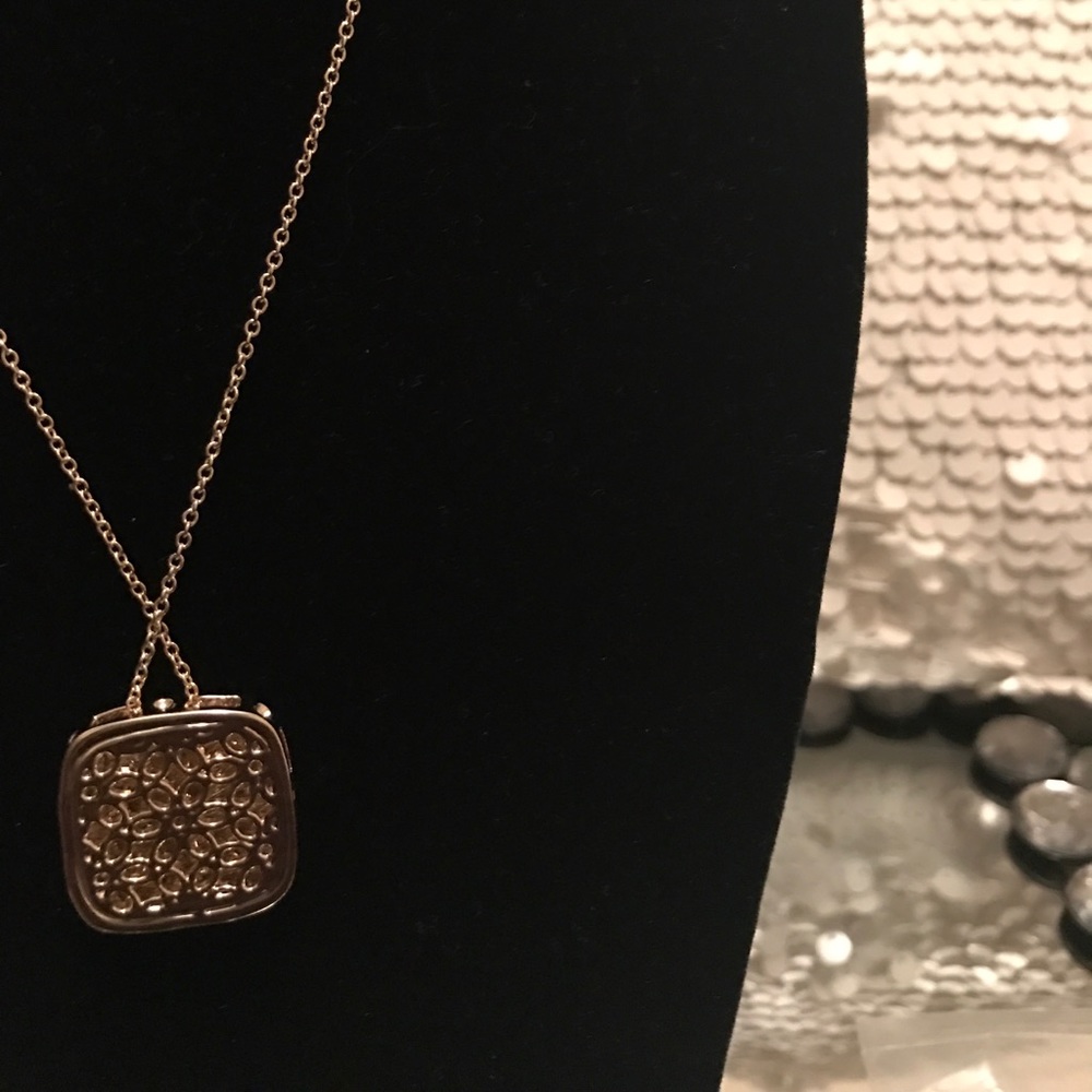 Necklace ๐ - Picture 3 of 6