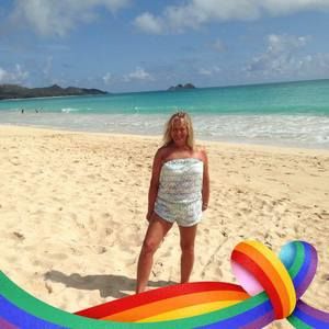 Meet your Posher, Roxanne