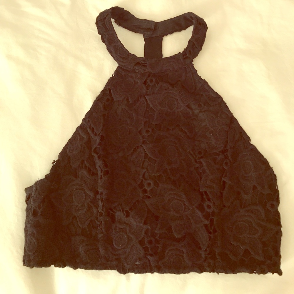 Super cute crop top!