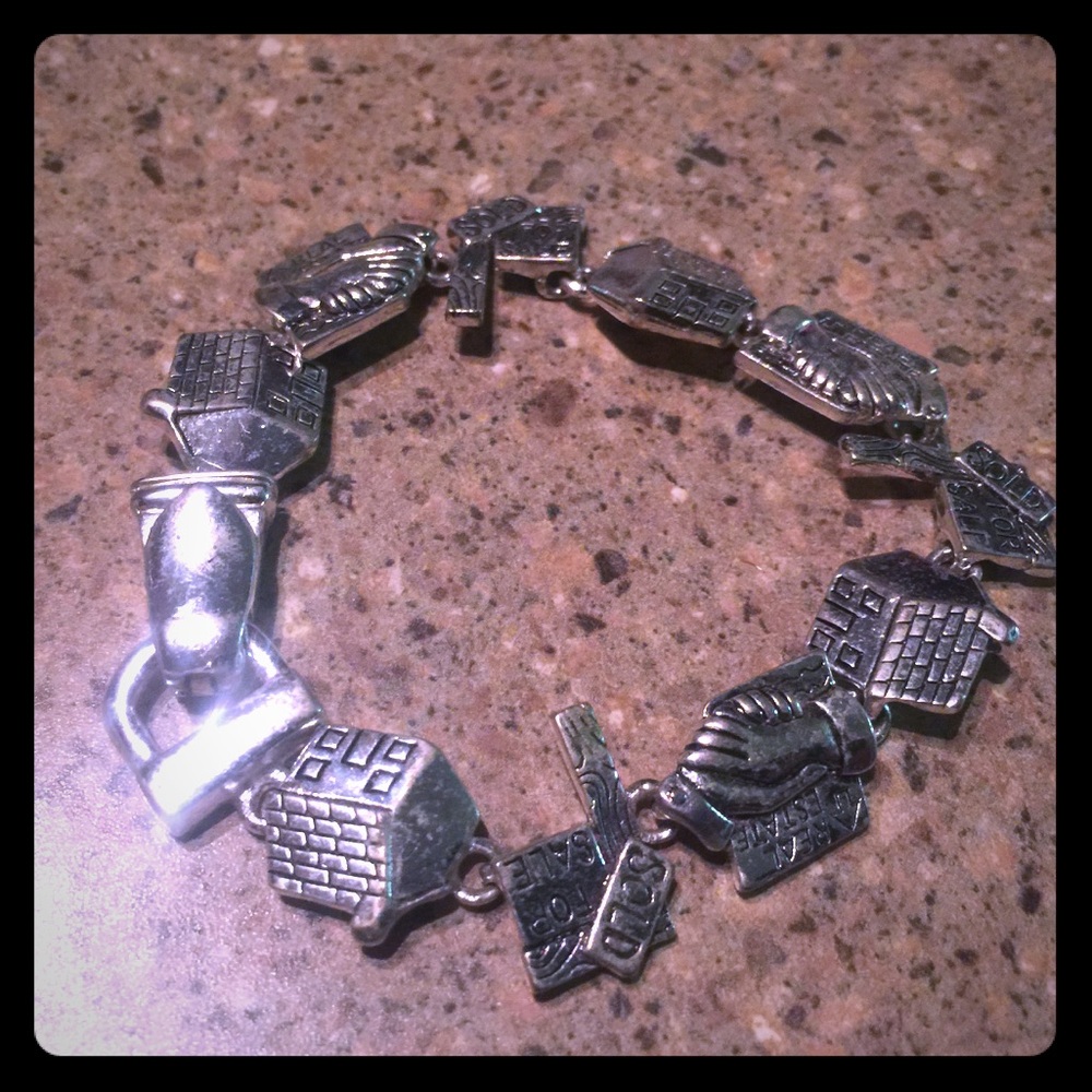 Charm bracelet