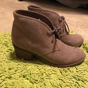 Light brown booties