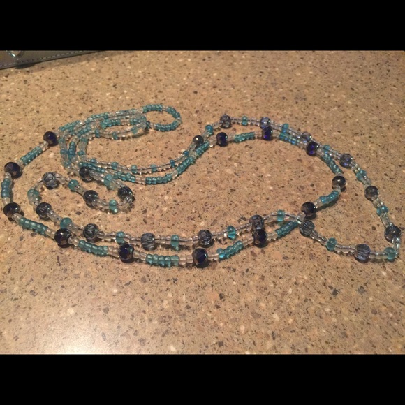 2 Necklace - Picture 2 of 2