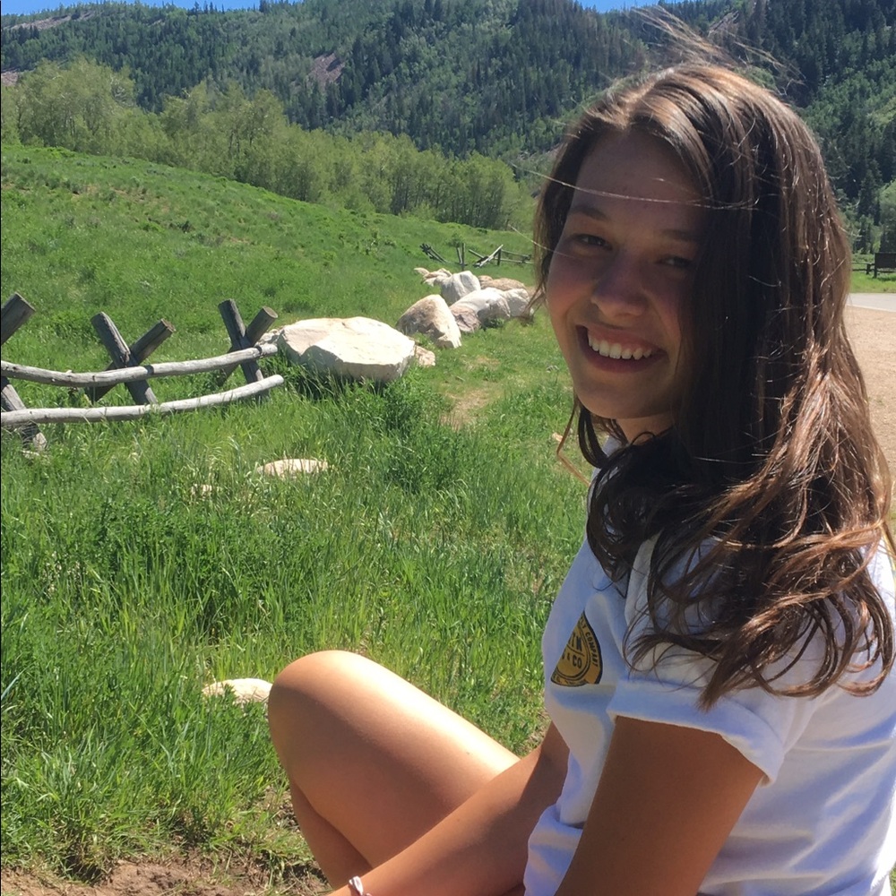 Meet your Posher, Lauren