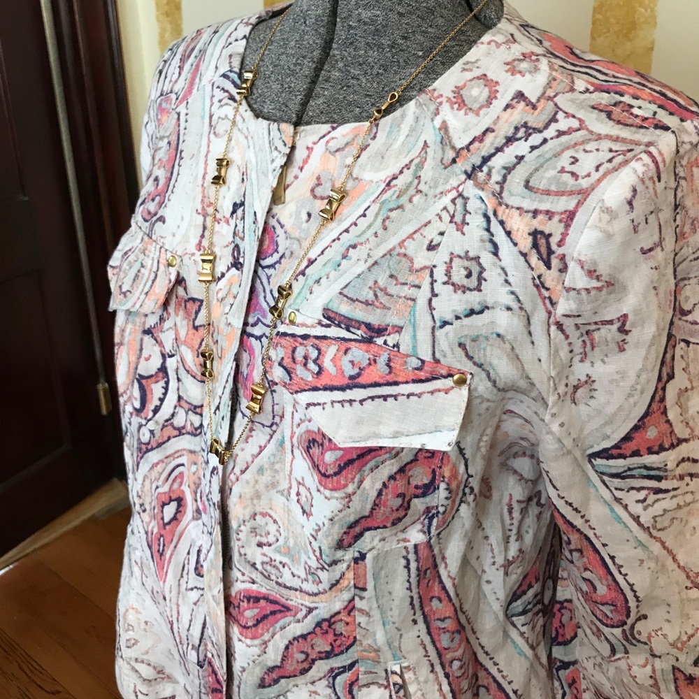 Chico linen jacket in sz Medium. Chico 1