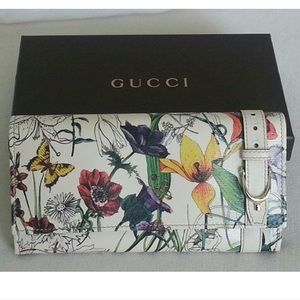 Gucci floral wallet