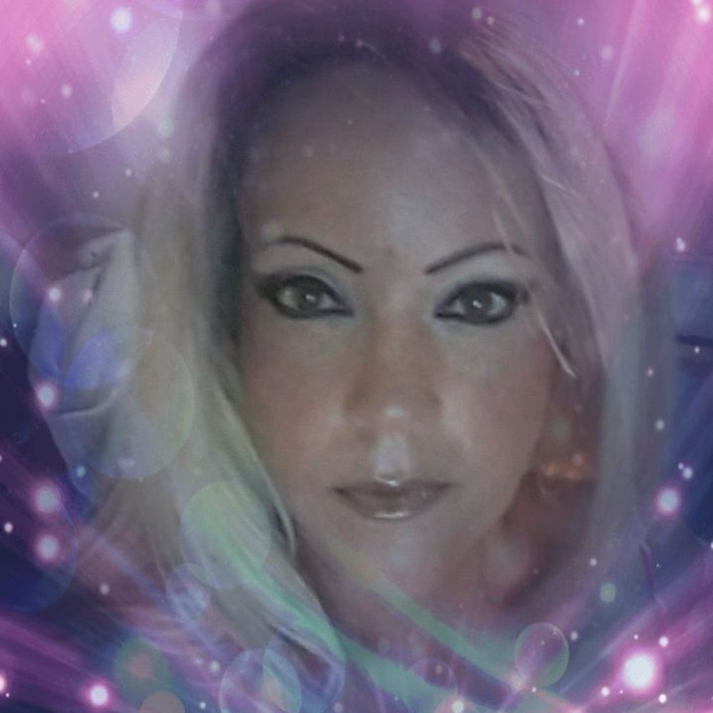 Meet your Posher, Evelin