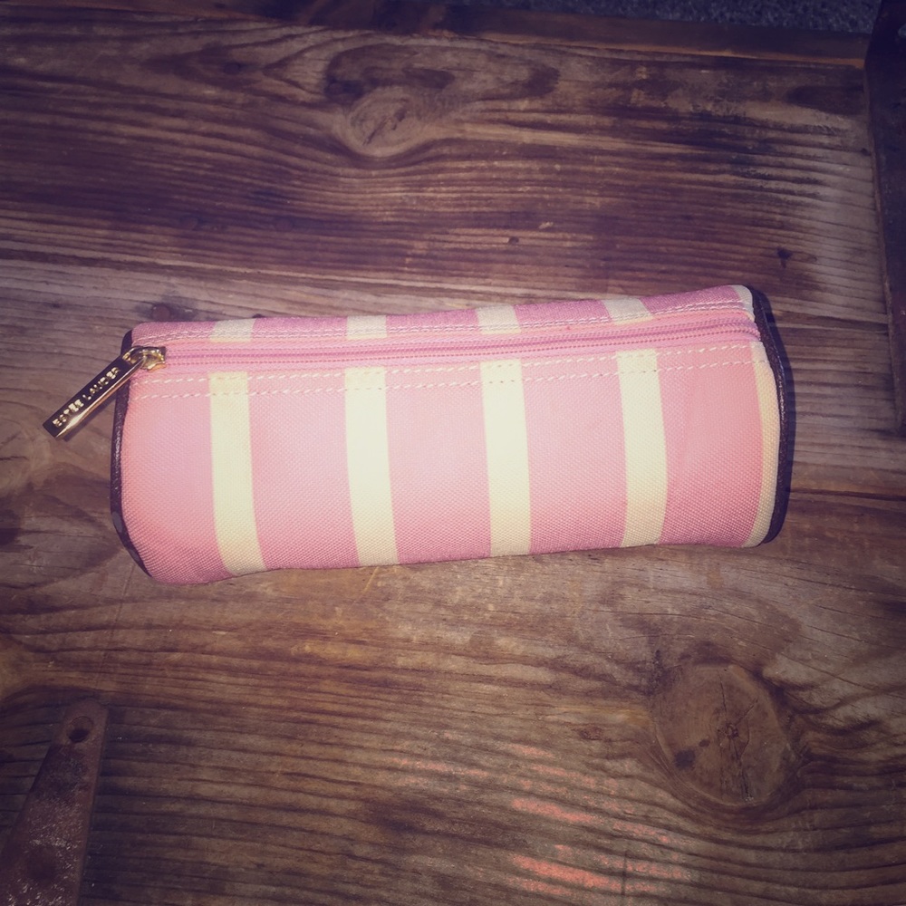 Estée Lauder make up bag