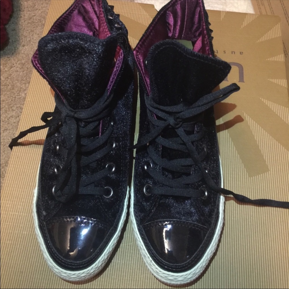 Velvet leather converse