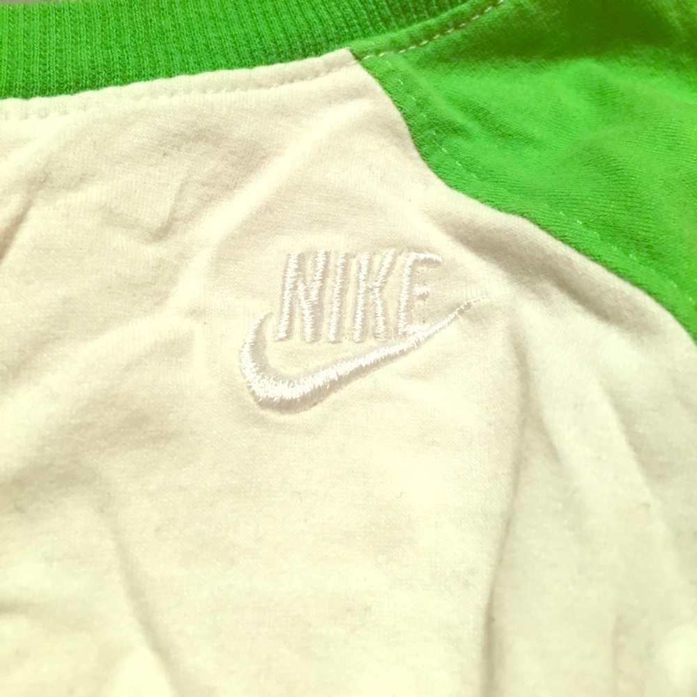Nike raglan