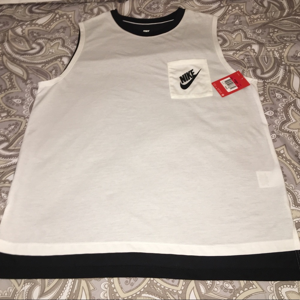 Brand New w/ tags! Nike Muscle Tank with pocket.