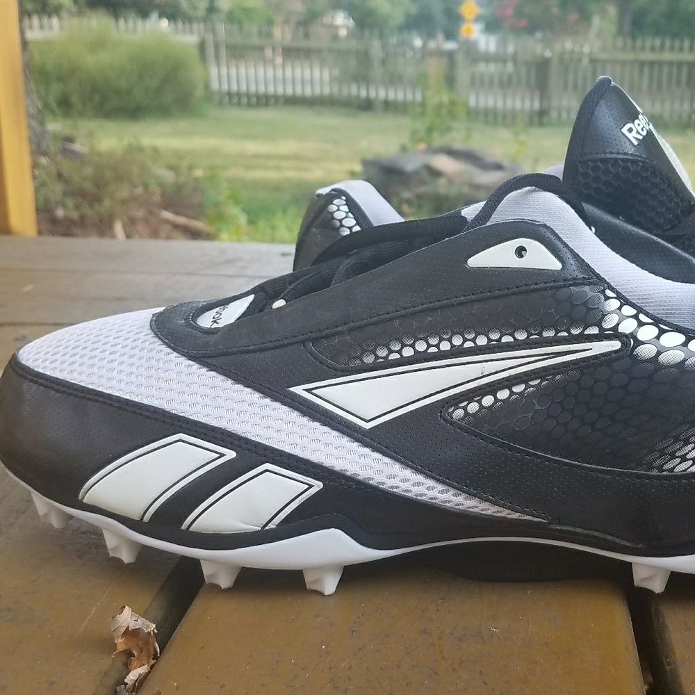 Reebok U-Form 4 Speed Mid M4 Men's Football Cleats