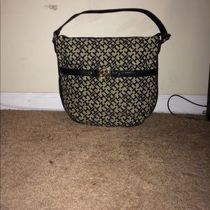 TOMMY HILFIGER black and beige purse