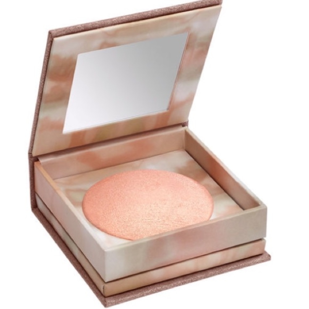 Urban Decay Illuminating Face & Body Powder
