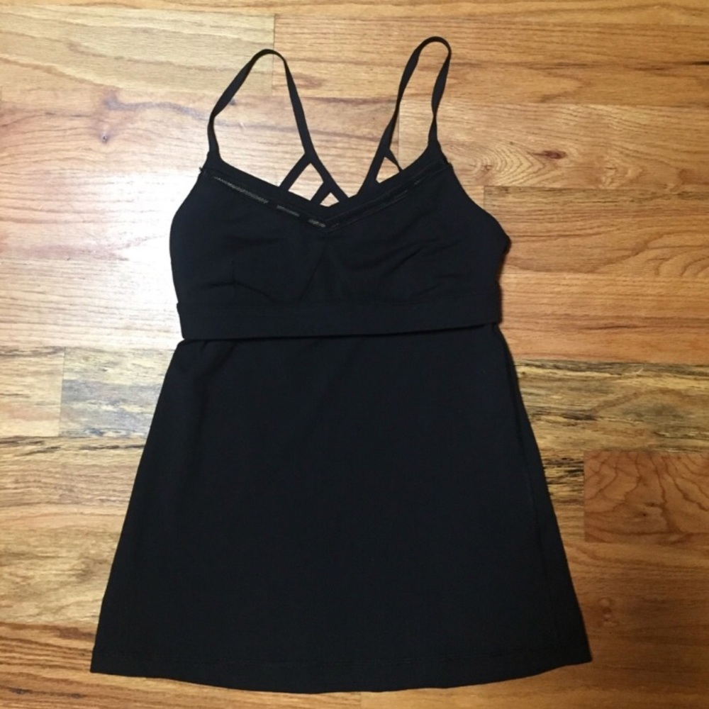 Lululemon top size 4