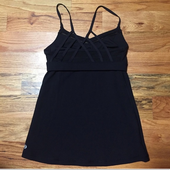 Lululemon top size 4 - Picture 2 of 3