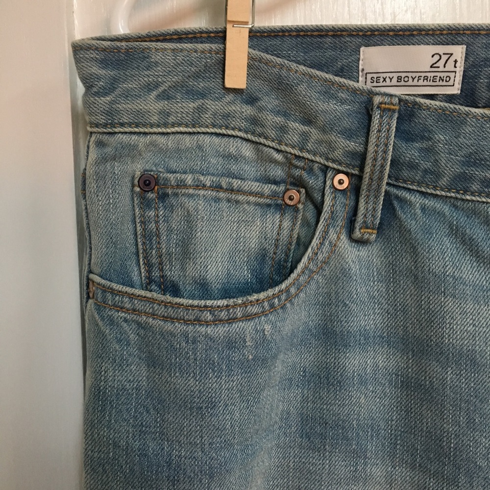 GAP Sexy Boyfriend light wash jeans size 27