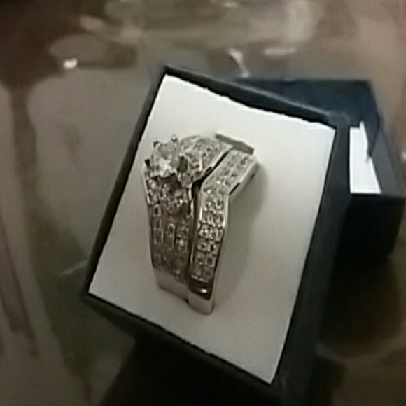 2 pc Wedding set. Quality, New - Picture 5 of 6