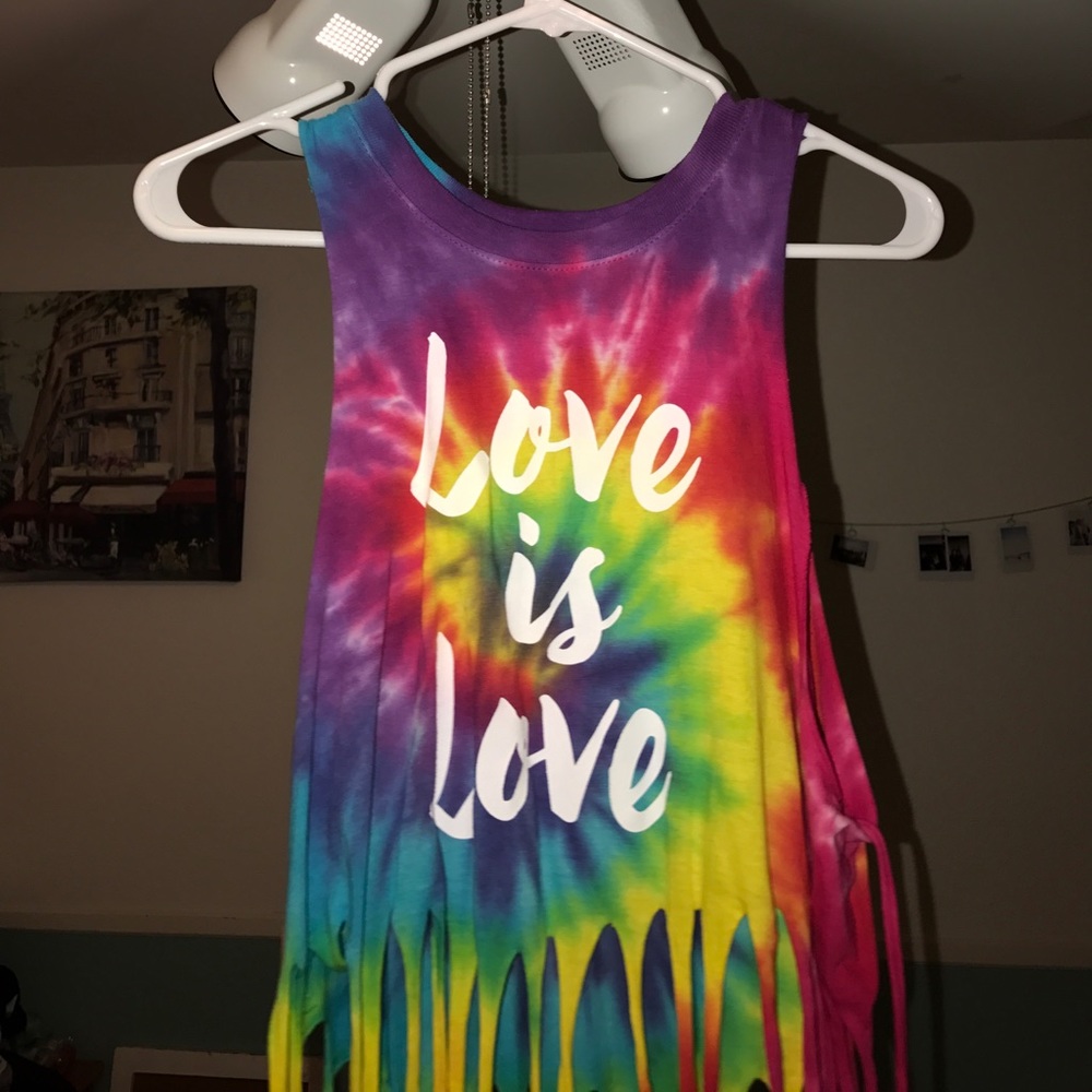 • love is love rainbow top 🌈 - Picture 1 of 2