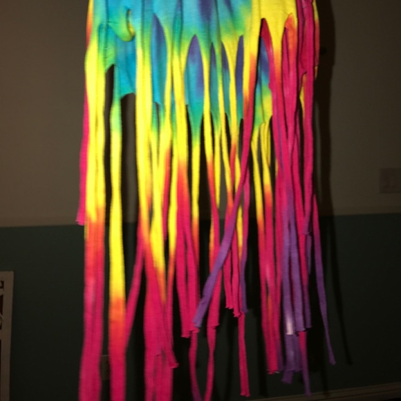 • love is love rainbow top 🌈 - Picture 2 of 2