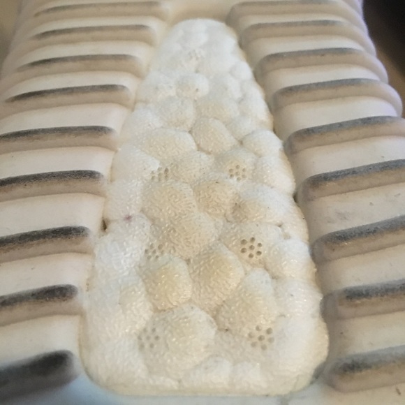 Turtle dove yeezys - Picture 3 of 6