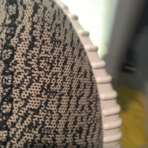 Turtle dove yeezys - Picture 6 of 6