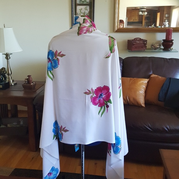 Sarong - Picture 3 of 5