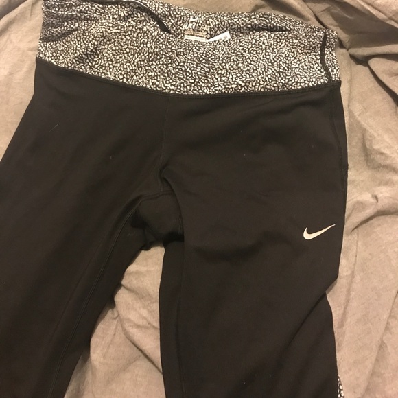 Nike RUNNING PANTS LIKE NEW - Picture 2 of 4