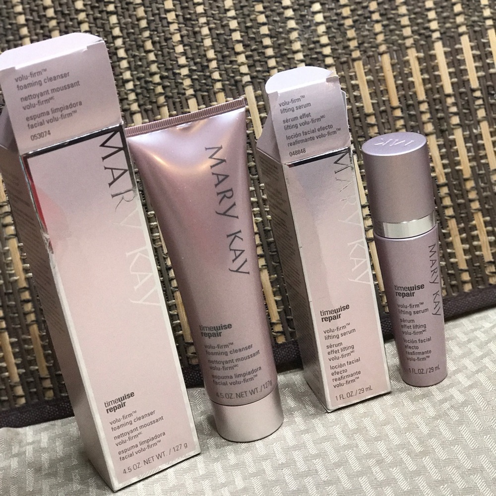Mary Kay Facial Cleanser and/or Lifting Serum💕✨