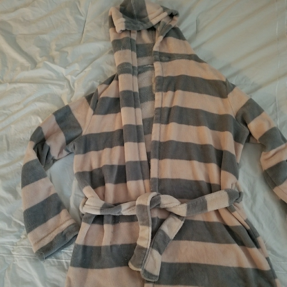 COZY ROBE