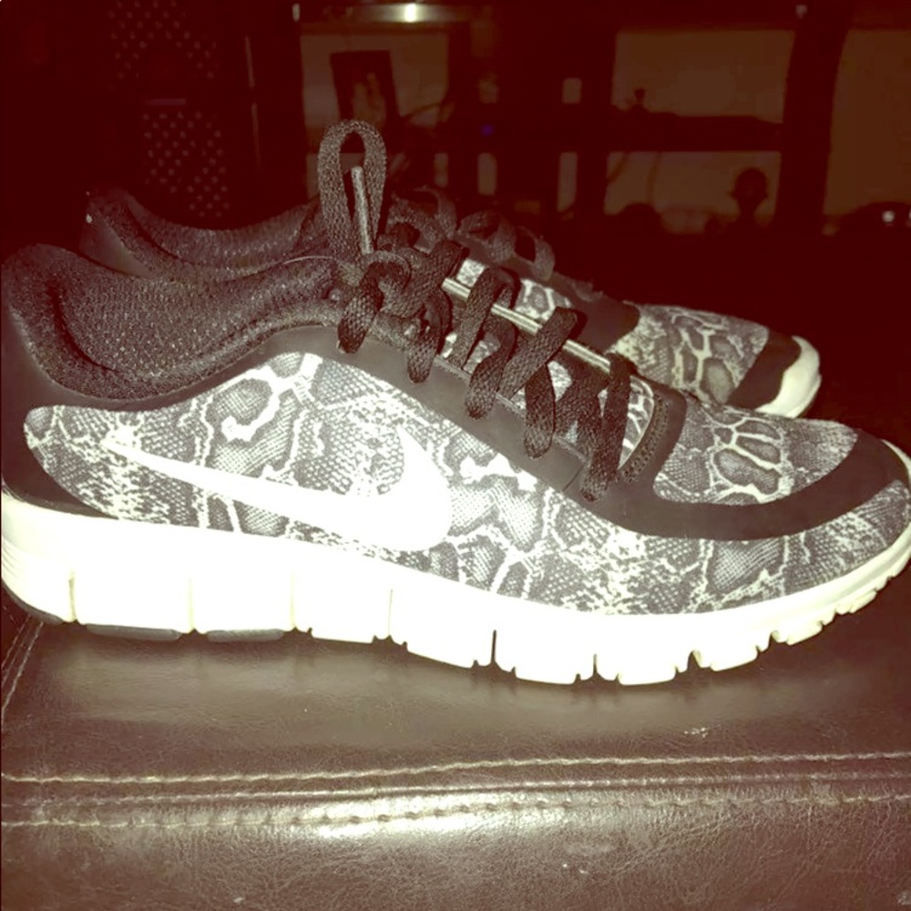 7.5 nikes