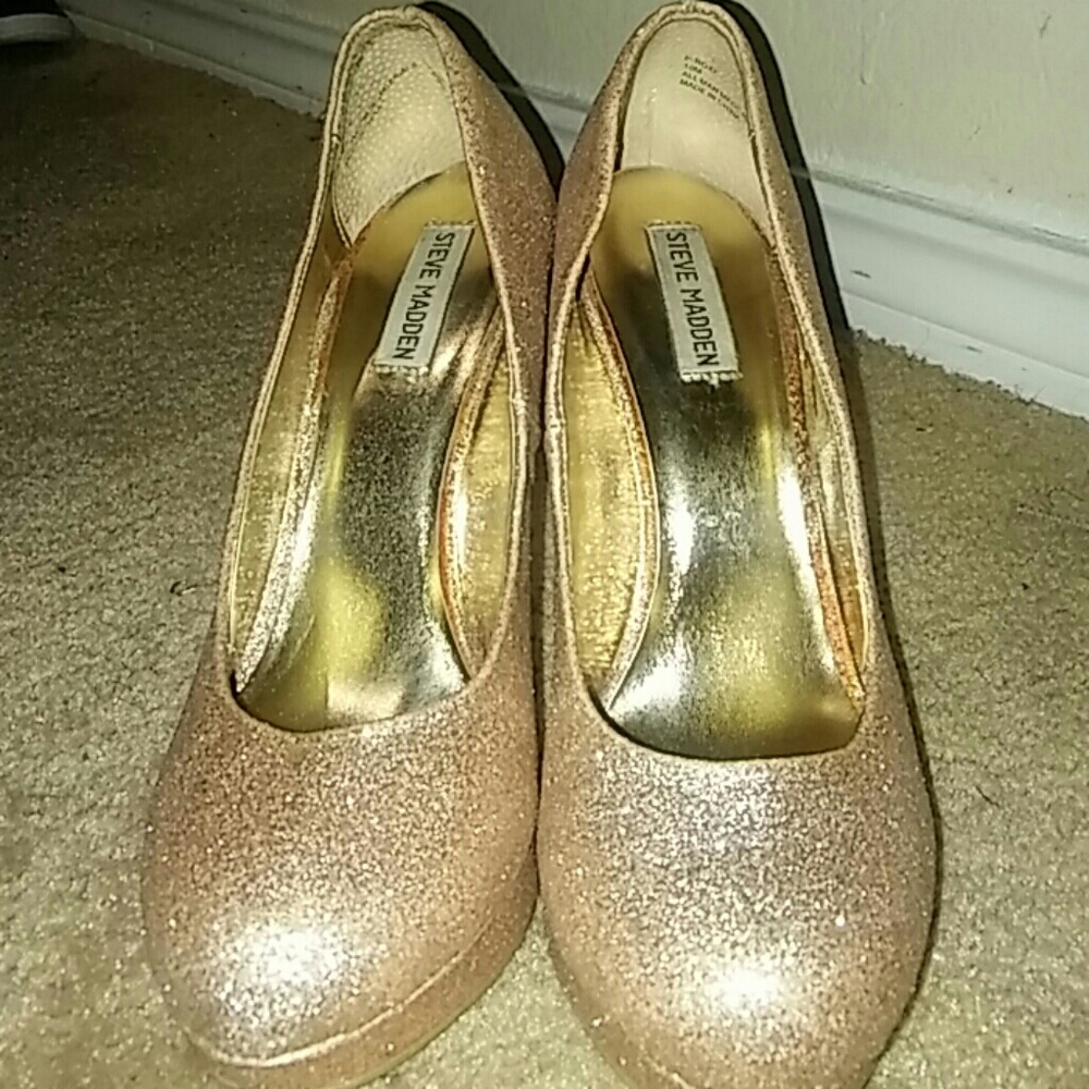 Sexy Gold Glittery Heels