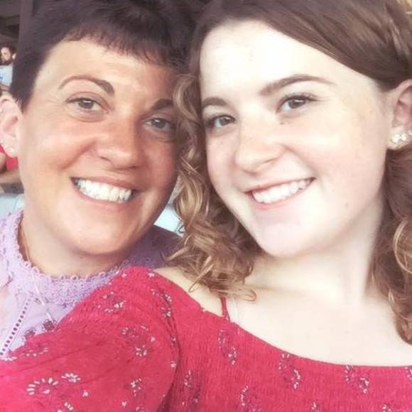 Meet your Posher, Lisa - Picture 1 of 1