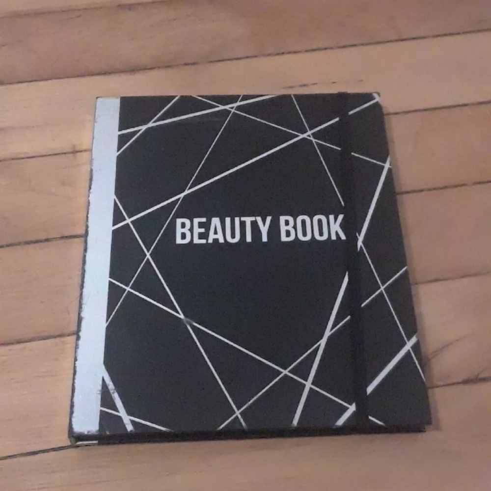 Women's Makeup Palette